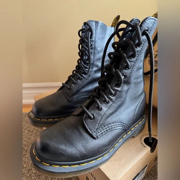 Dr. Martens Black Boots 1460 Pascal Virginia leather / size 5 - Picture 2 of 7